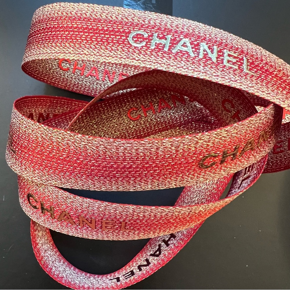 CHANEL Red and Gold Gift Wrapping Ribbon 2 Yards - Picture 6 of 6
